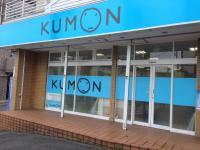 ブルーの看板が目印です！