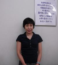 指導者です。「くもんの理念」をバックに！