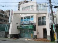 教室は小泉ビル2階です。