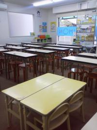 座ることのできるお子様には幼児席をご用意しています