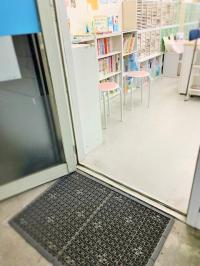 ベビーカーでそのままお入り頂けます。