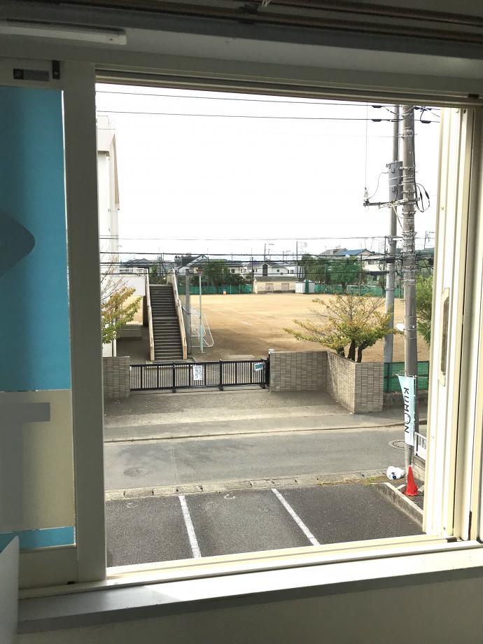 小和田小目の前。自転車OK<br />
教室前が広いので、車での送迎の停車スペースあります