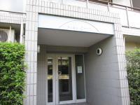 Ｃ－１１の入口を入って、部屋番号１２１を押してください。