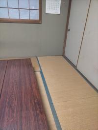 おむつを替えることもできる和室で、ベビーKUMONタイムが過ごせます。