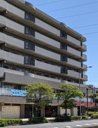 ペットエコ向かいの建物です