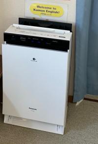 ウィルス除去対応の空気清浄機を設置しております。