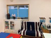 おうちの方がお迎えに来られるまでお子さんは楽しい教具でお待ちいただけます。