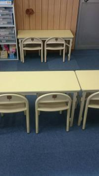 小さなお子さまも座って学習できます。