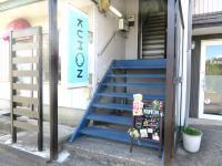 青い階段が目印☆