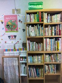 絵本もたくさんあります。