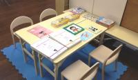 歌・読み聞かせを通じて、親子のきずな・子どもの心を育みます。