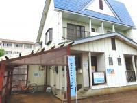 豊田小すぐそば。駐車場あり。ベビーカーでお越しいただけます♪