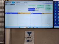 ４１インチのモニターで、コンテンツをご覧いただけます。無料Wi-Fiも利用可。