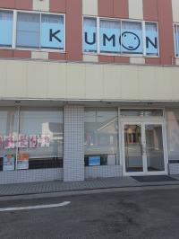 教室の全景です。駐車スペースは広いです。