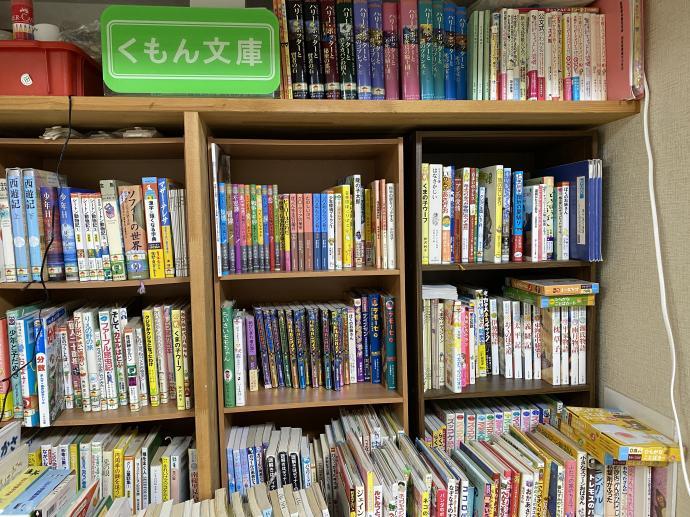 600冊以上の本を揃えており、寺前教室の生徒さんは本が大好きに育ちます。