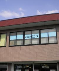 教室は2階です。