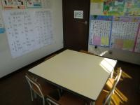 幼児席です。幼児さんたちは、できることを増やしながら楽しく学習しています。