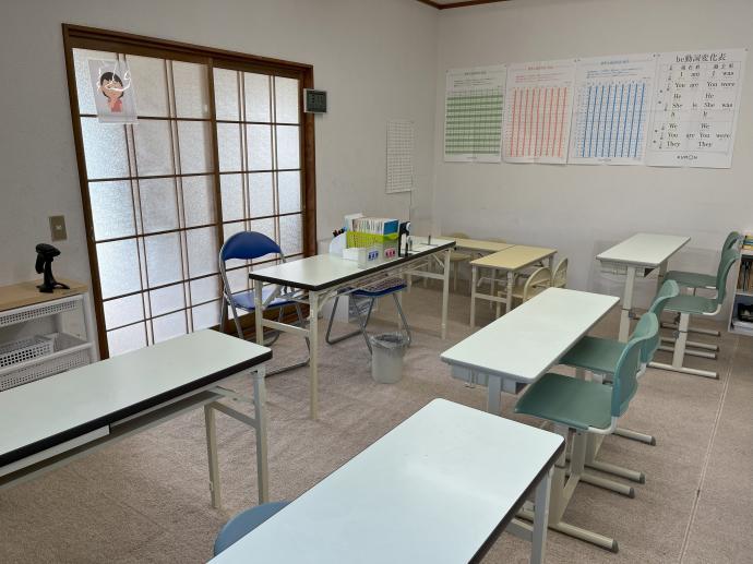 教室内の様子です。ひとりひとり集中して学習できる机の配置や環境に配慮しています。