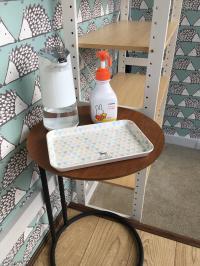 入退室時にアルコール消毒を行っております。