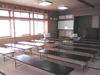 明るく広い教室です。