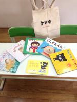 毎月届くベビークモンオリジナル絵本に親子でワクワク！