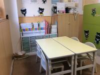 小さいイスと机で<br />
楽しくＢａｂｙ Ｋｕｍｏｎ♪