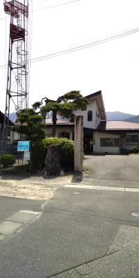 駐車場が広いので車での来室も安心です。　