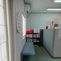 学習後、読書ができる待合スペースでお迎えを待ちます。