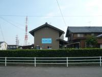 ローソン大垣領家町店の南側にあります。