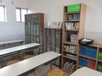 読み聞かせにお勧めの絵本なども貸し出しています。