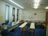 明るい雰囲気の教室です。