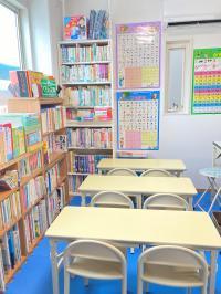 絵本に囲まれて、ゆったりお話しましょう♪