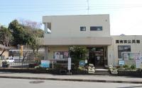 国吉田公民館の外観。１階大会議室が教室です。 
