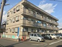 スーパータイヨウのある通りの一本北側にあるアパートです。