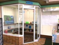 読書スペースには幼児さん向けの本もご用意しています。