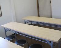 静かで明るい室内です。ゆっくりお話ししませんか?