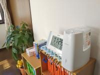 乾燥気味の今の季節には加湿器を用意しています。