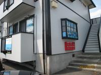 近くにマックスバリュがあり、１階の角部屋です。