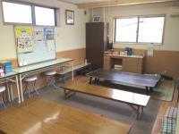 明るくきれいな教室で集中して学習します。