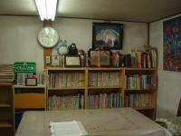 1階のフリースペースでは、自由に読書ができます。