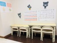 小さなお子様がお母様と一緒に座れる席を用意しております。