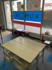 Babyくもんはこちらの席で行います