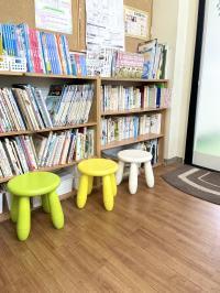 たくさんの本も取り揃えています。