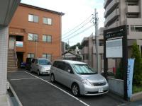 公文式山手教室の外観です。階段を上がって２階へお越し下さい。