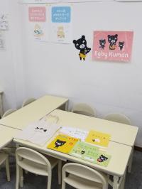 小さなお子さまがお母さまと一緒に座れる席を用意しております。