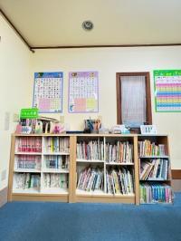 ベビーくもんタイムに読み聞かせをしたり、貸し出しも行なっています