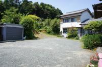 便利な駐車場もあります。お気をつけてお越しください☆