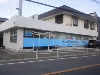 教室外観。富木島小学校の正面です。