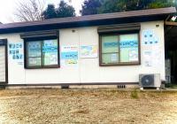 浅井南小学校、浅井山公園近くに教室があります。教室前に駐車場があります。<br />
