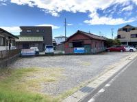 カメラのキタムラさんの裏側に教室専用の駐車場があります。